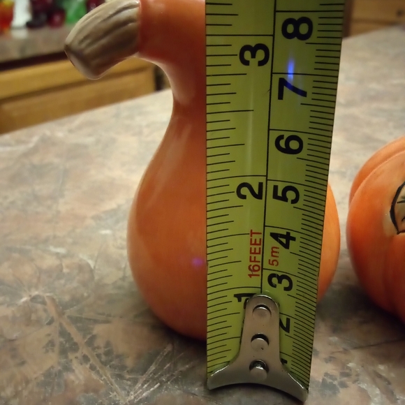 Large, Vintage, Ceramic, Bella Casa, Salt & Pepper, Shaker's. Like New Condition - Picture 2 of 8